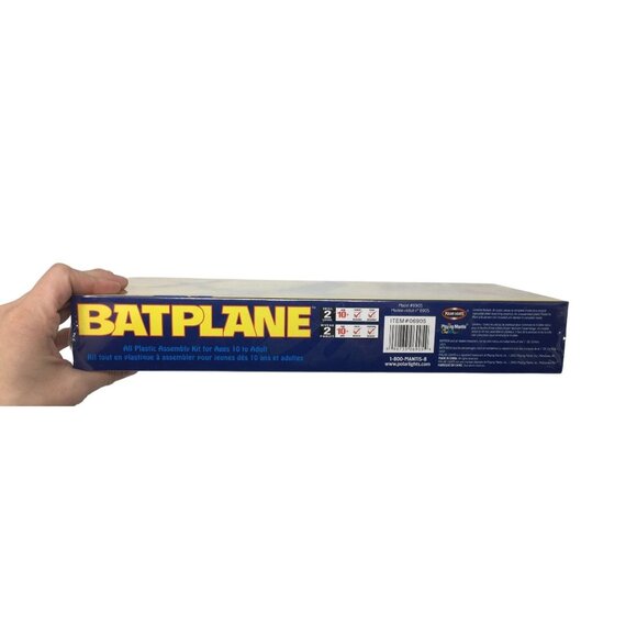 Batman Polar Lights Batplane Scale Model Kit - All Plastic Assembly Kit- NIP - Picture 2 of 8